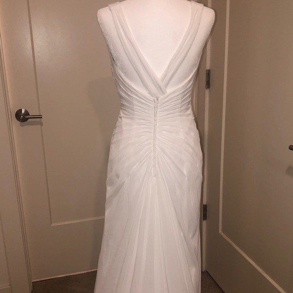 WEDDING DRESS - Picture 6 of 9